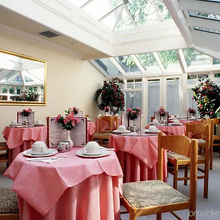 Henley House Hotel 